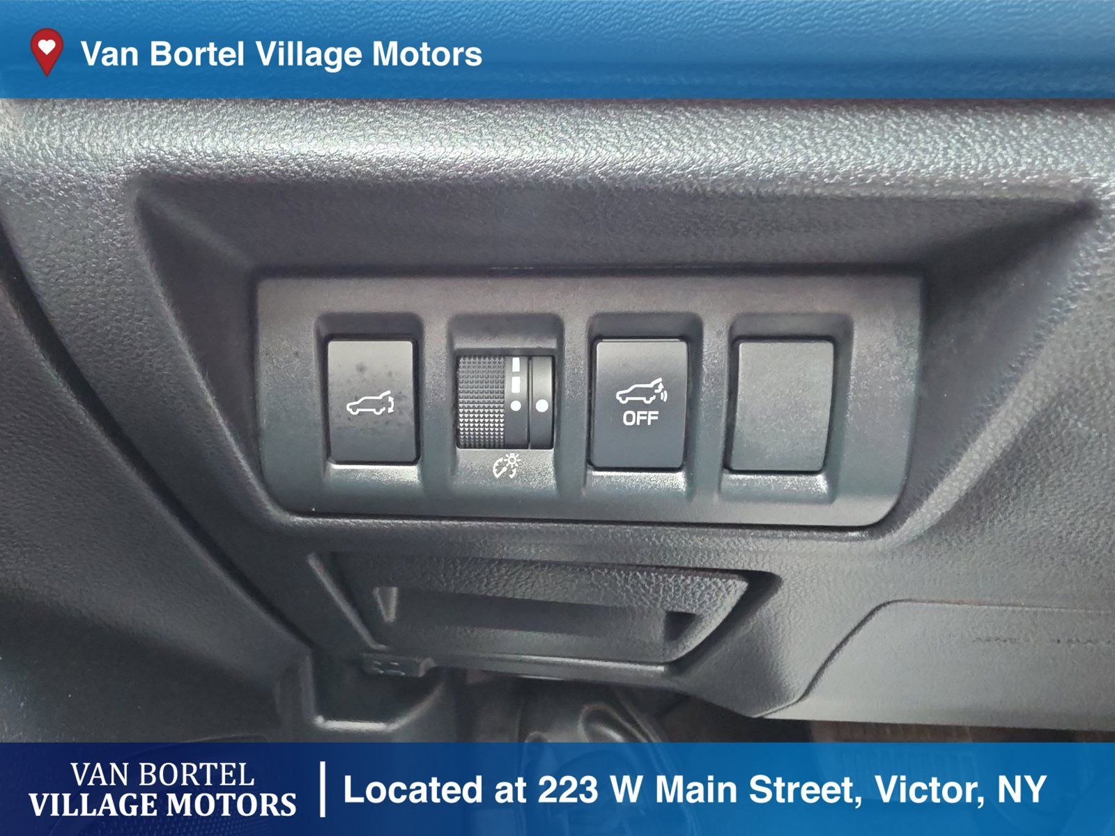 Used 2020 Subaru Outback Limited AWD/4WD image 19