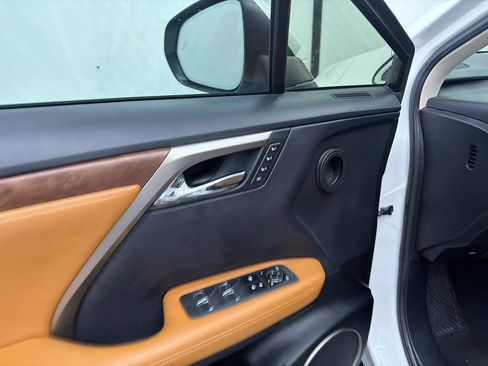 Used 2022 Lexus RX 350L FWD w/ Premium Package image 12