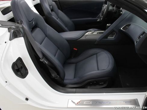 Used 2016 Chevrolet Corvette Stingray Convertible w/ 3LT Preferred Equipment Group RWD image 32