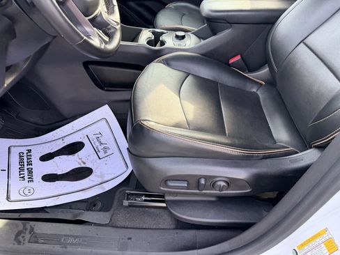 Used 2022 GMC Terrain AT4 w/ Infotainment Package II image 14