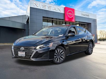 Used 2024 Nissan Altima 2.5 SV