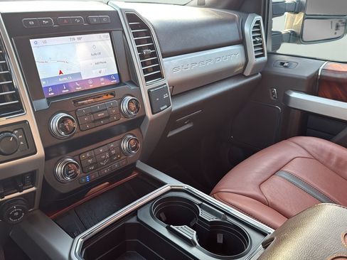 Certified 2021 Ford F250 King Ranch w/ King Ranch Ultimate Package AWD/4WD image 20