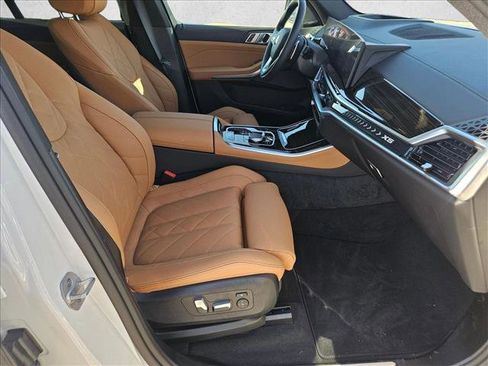 Used 2025 BMW X5 xDrive40i w/ Premium Package image 22
