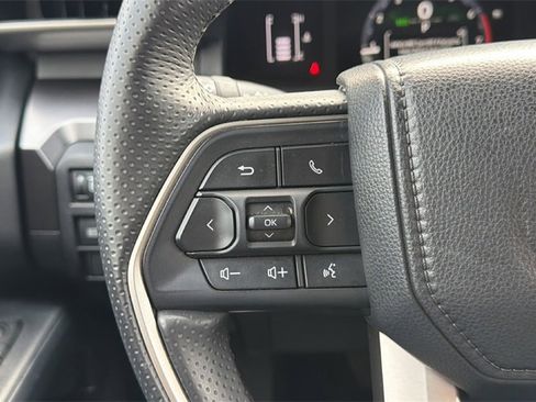 Used 2025 Toyota 4Runner SR5 image 24