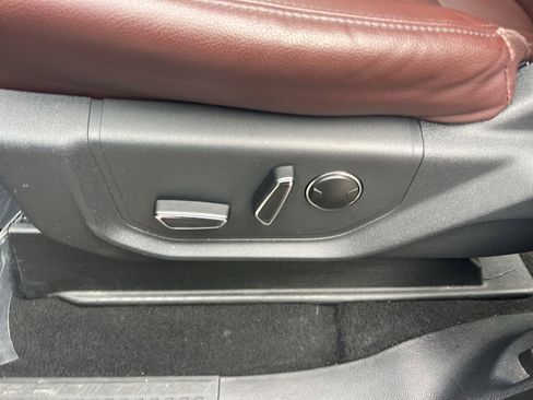 Used 2024 Ford Expedition Max Limited image 14