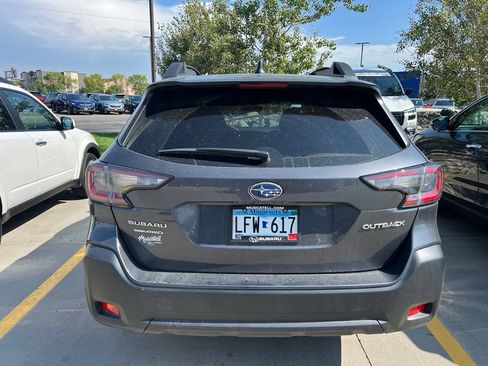 Used 2024 Subaru Outback Premium AWD/4WD image 11