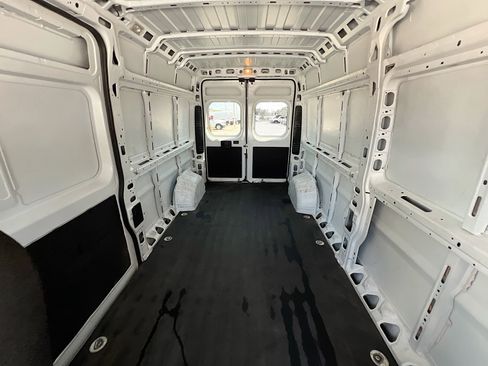 Used 2023 RAM ProMaster 2500 FWD image 30