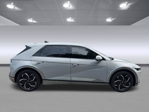 Certified 2024 Hyundai Ioniq 5 Limited RWD image 6