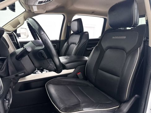 Used 2020 RAM 1500 Laramie AWD/4WD image 17