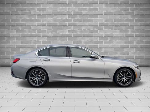 Used 2019 BMW 330i xDrive Sedan w/ Convenience Package image 4