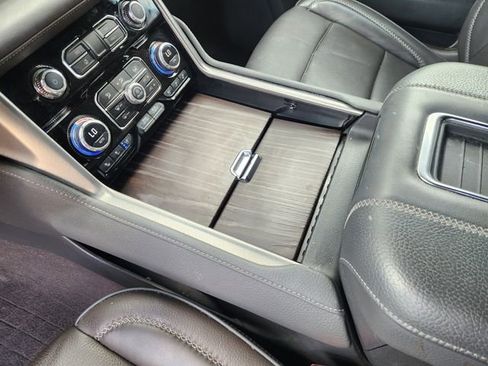 Used 2023 GMC Yukon Denali w/ Max Trailering Package image 19