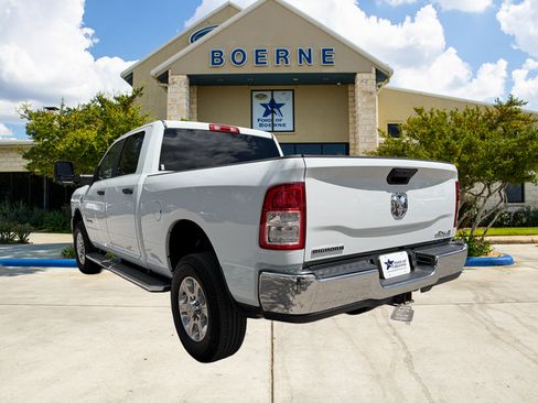 Used 2024 RAM 2500 Big Horn AWD/4WD image 3
