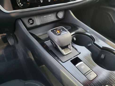 Certified 2025 Nissan Rogue S image 22