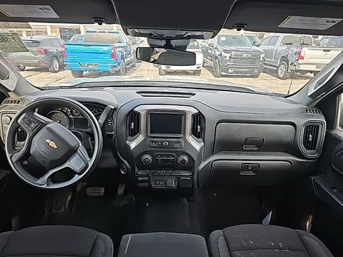 Used 2024 Chevrolet Silverado 1500 Custom image 5