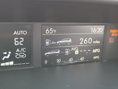 Used 2017 Subaru Forester 2.5i Premium w/ Popular Package #2A AWD/4WD image 27