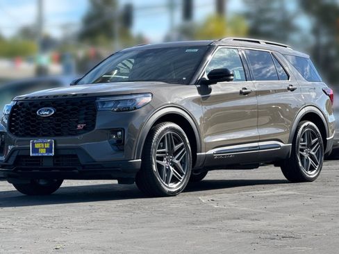 New 2026 Ford Explorer ST w/ Sun And Sound Package AWD/4WD image 8