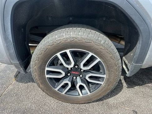 Used 2024 GMC Sierra 1500 AT4 w/ Technology Package AWD/4WD image 20