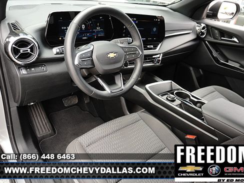 Used 2026 Chevrolet Equinox LT FWD image 6
