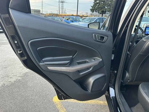 Used 2020 Ford EcoSport Titanium image 36