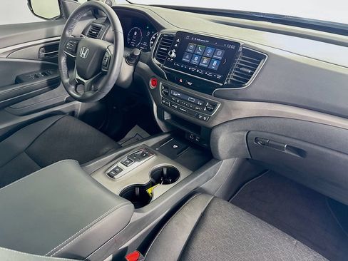 Used 2024 Honda Ridgeline Sport image 33
