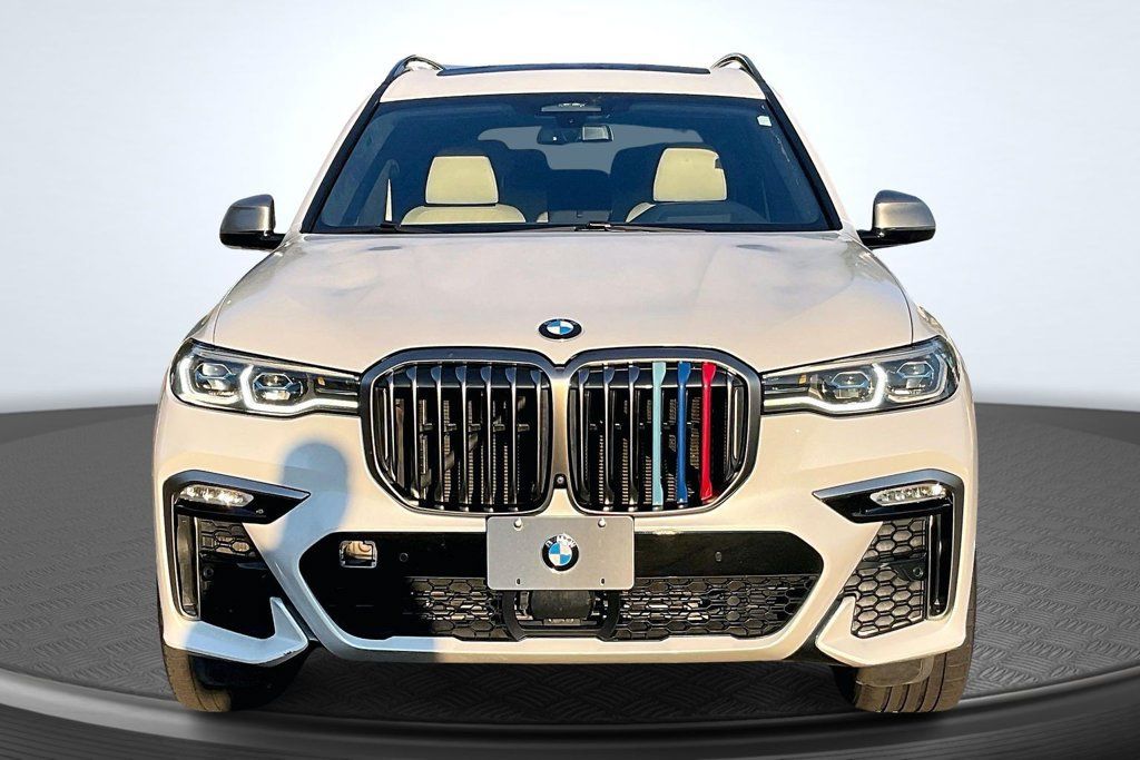 Used 2021 BMW X7 M50i AWD/4WD image 2