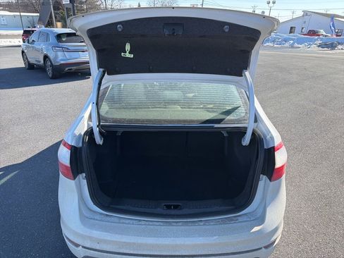 Used 2016 Ford Fiesta SE image 16