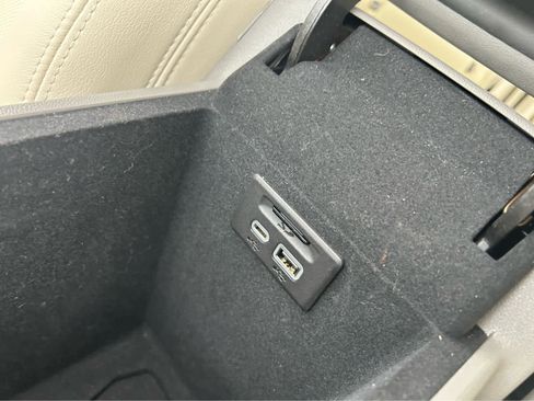 Used 2025 Cadillac XT5 Premium Luxury image 14