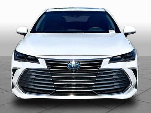 Used 2021 Toyota Avalon Limited w/ Advanced Safety Package FWD image 4