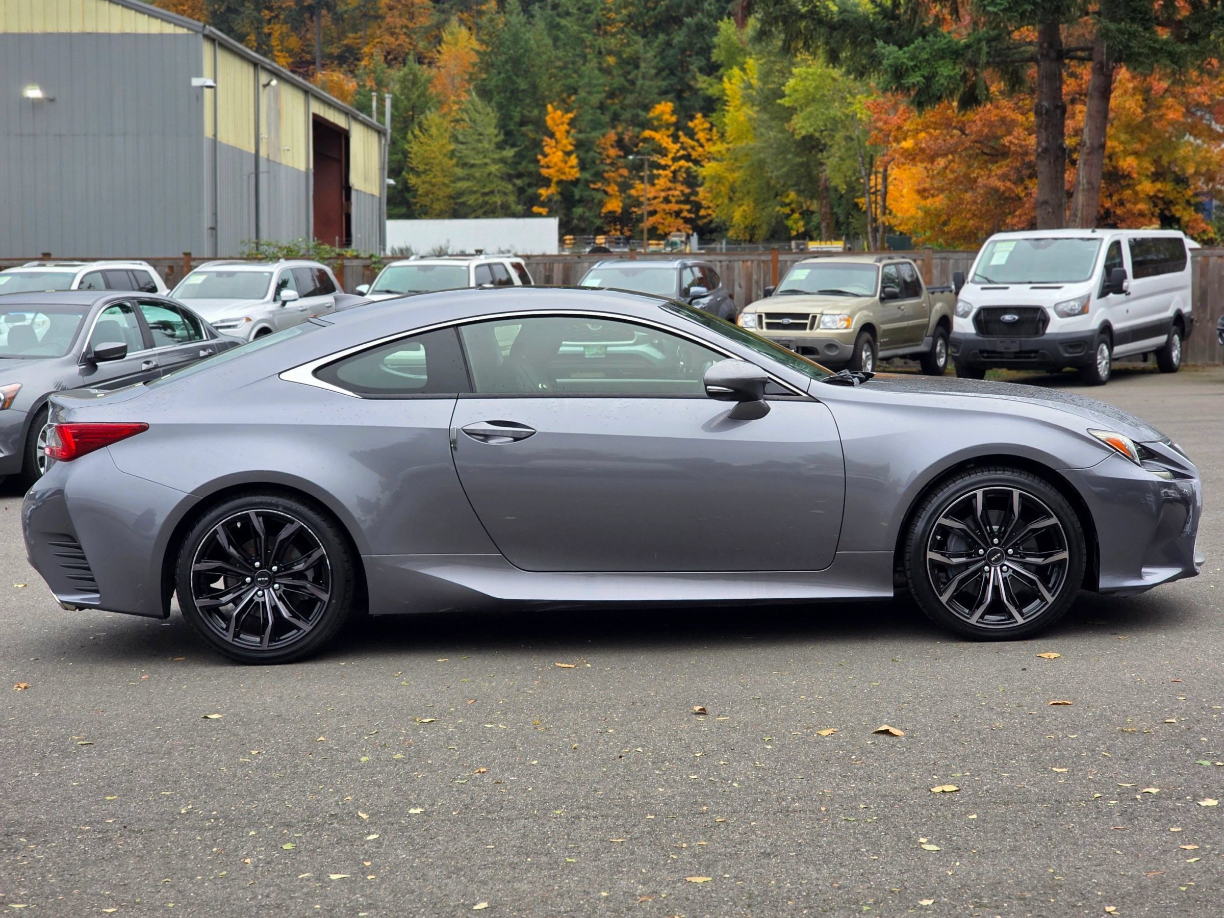 Used 2016 Lexus RC 200t RWD image 8