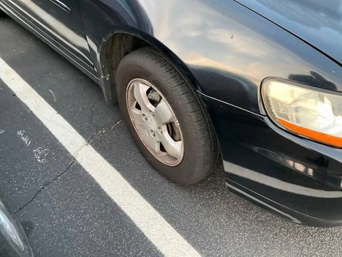 Used 2002 Honda Accord EX image 2