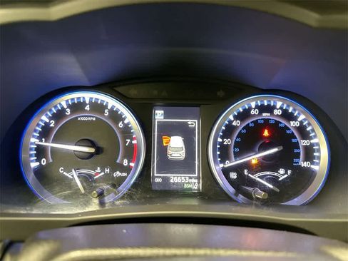 Used 2019 Toyota Highlander XLE image 36