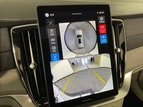 New 2026 Volvo XC90 B5 Ultra AWD/4WD image 11