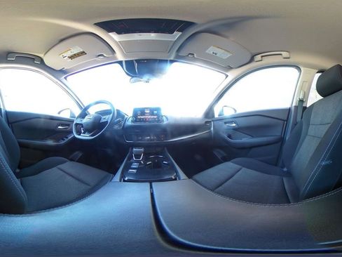 Used 2025 Nissan Rogue SV FWD image 44