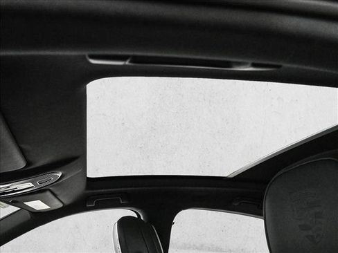 Used 2025 Porsche Cayenne Coupe image 17