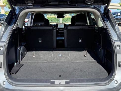 Used 2026 Toyota Highlander XLE AWD/4WD image 33