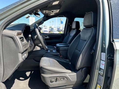 Used 2023 Chevrolet Suburban Premier AWD/4WD image 5