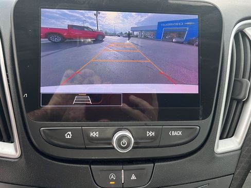 Used 2023 Chevrolet Malibu LT FWD image 14