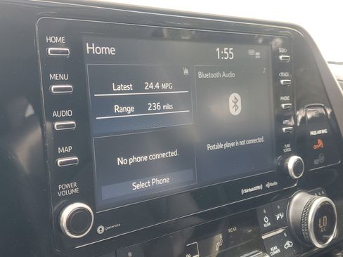 Used 2022 Toyota Highlander XLE AWD/4WD image 28