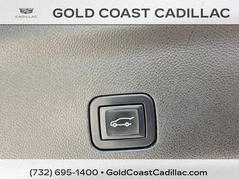 Used 2023 Cadillac Escalade ESV Premium Luxury AWD/4WD image 17
