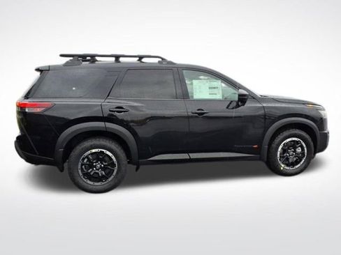 New 2025 Nissan Pathfinder Rock Creek image 8