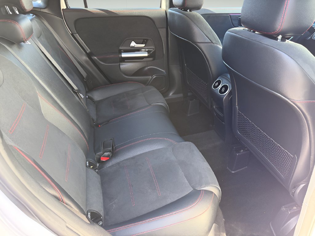 Used 2023 Mercedes-Benz GLA 250 4MATIC image 16