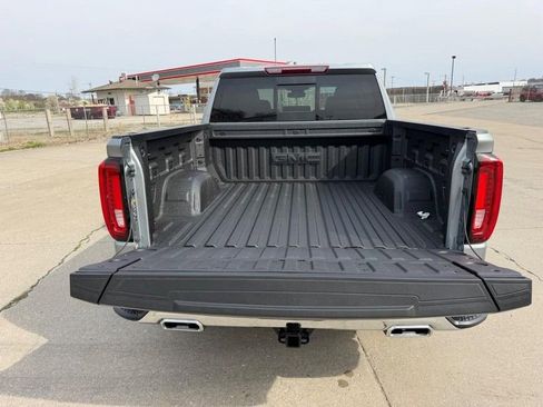 New 2026 GMC Sierra 1500 SLT w/ SLT Premium Plus Package image 5