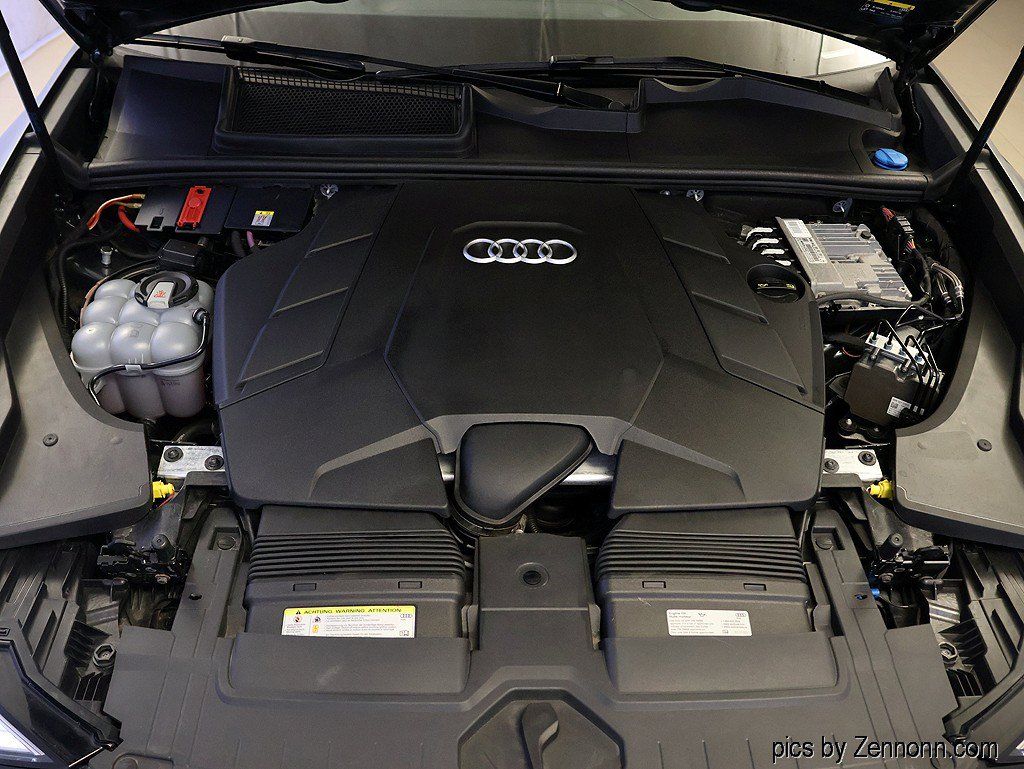 Used 2019 Audi Q8 Prestige AWD/4WD image 40