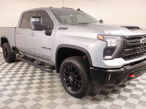 Used 2025 Chevrolet Silverado 2500 LT w/ Trail Boss Package AWD/4WD image 1