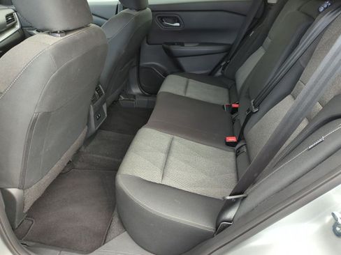 Used 2024 Nissan Rogue SV FWD image 18
