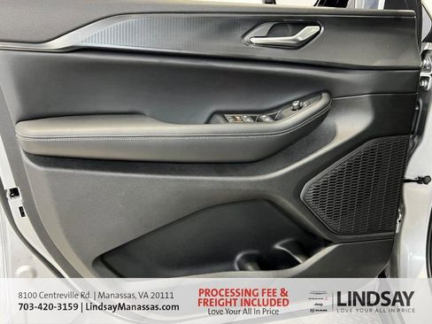 New 2025 Jeep Grand Cherokee Altitude AWD/4WD image 28