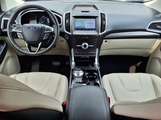 Used 2020 Ford Edge Titanium w/ Equipment Group 301A AWD/4WD image 12