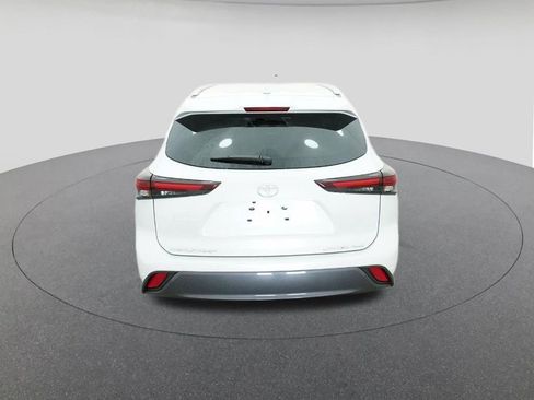New 2026 Toyota Highlander Limited image 7