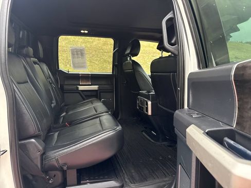 Used 2022 Ford F350 Lariat w/ Black Appearance Package AWD/4WD image 24