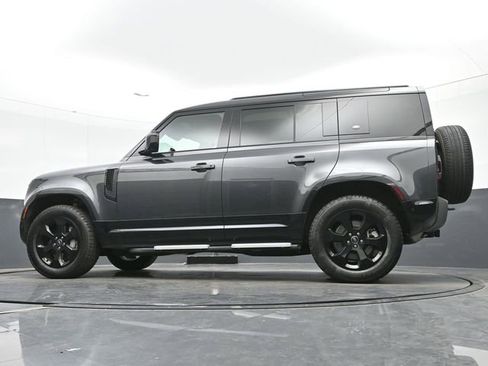 Used 2023 Land Rover Defender 110 X-Dynamic SE AWD/4WD image 15